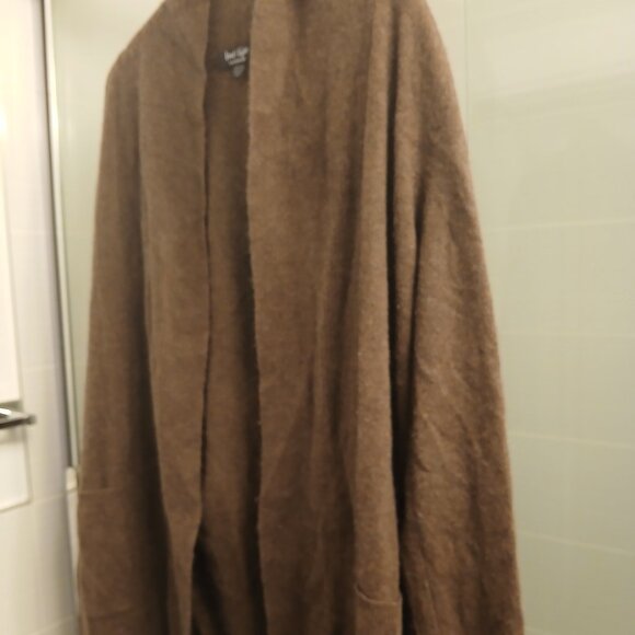 Lord & Taylor 100% Cashmere Luxe Cardi­gan - Picture 3 of 11